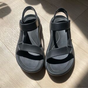 Teva Hurricane Drift Sandals 🩴